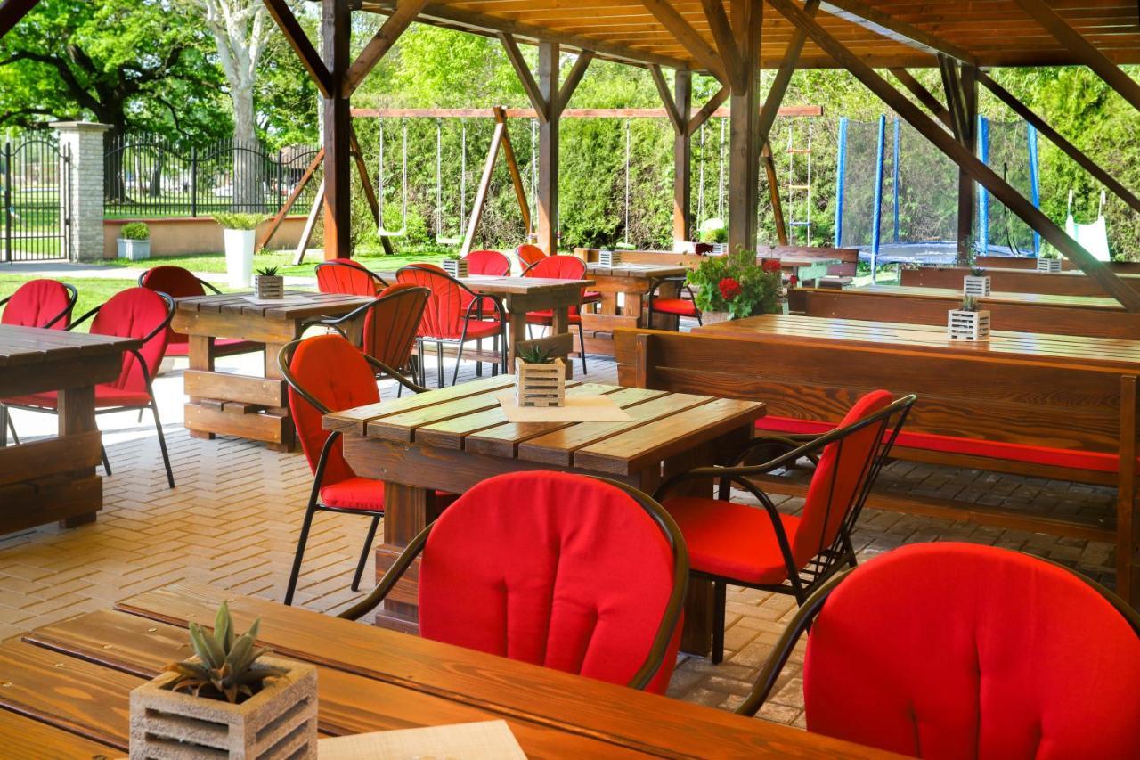 Guesthouse Villa Elizabet Палич Екстериор снимка